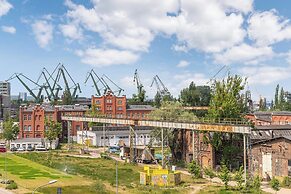 Doki Living - Foodhall & Parking by Downtown Apartments