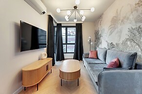 Doki Living - Foodhall & Parking by Downtown Apartments