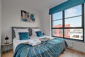 Doki Living - Foodhall & Parking by Downtown Apartments