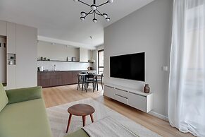 Doki Living - Foodhall & Parking by Downtown Apartments