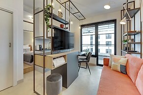 Doki Living - Foodhall & Parking by Downtown Apartments