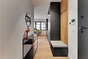 Doki Living - Foodhall & Parking by Downtown Apartments