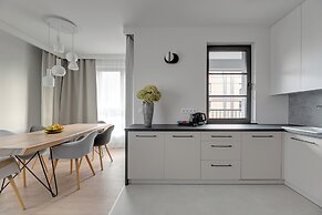 Doki Living - Foodhall & Parking by Downtown Apartments