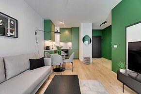 Doki Living - Foodhall & Parking by Downtown Apartments