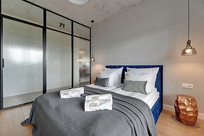 Doki Living - Foodhall & Parking by Downtown Apartments