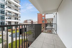 Doki Living - Foodhall & Parking by Downtown Apartments