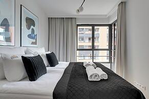 Doki Living - Foodhall & Parking by Downtown Apartments