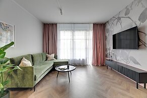 Doki Living - Foodhall & Parking by Downtown Apartments