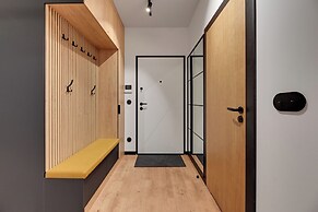 Doki Living - Foodhall & Parking by Downtown Apartments