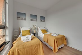 Doki Living - Foodhall & Parking by Downtown Apartments