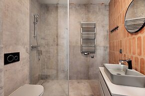 Doki Living - Foodhall & Parking by Downtown Apartments