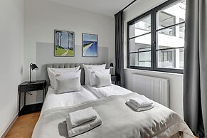 Doki Living - Foodhall & Parking by Downtown Apartments