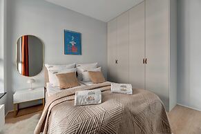 Doki Living - Foodhall & Parking by Downtown Apartments