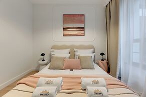 Doki Living - Foodhall & Parking by Downtown Apartments