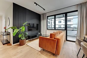 Doki Living - Foodhall & Parking by Downtown Apartments