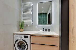 Doki Living - Foodhall & Parking by Downtown Apartments