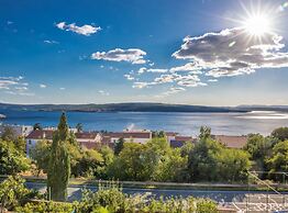 Spacious Novi Vinodolski Apartments With Terrace and Shared Pool