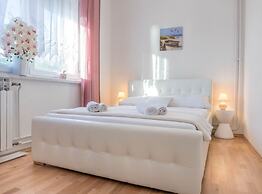 Spacious Novi Vinodolski Apartments With Terrace and Shared Pool