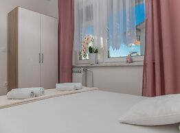 Spacious Novi Vinodolski Apartments With Terrace and Shared Pool