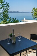 Seafront Sunset Studio&Rooms