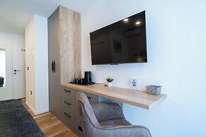 Seafront Sunset Studio&Rooms