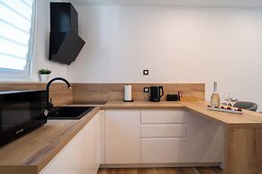 Seafront Sunset Studio&Rooms