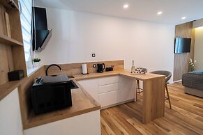 Seafront Sunset Studio&Rooms