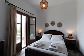 Mirsini Apartments in Sifnos
