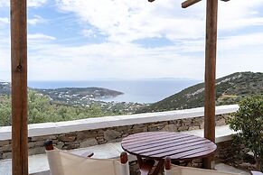 Mirsini Apartments in Sifnos