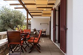 Mirsini Apartments in Sifnos