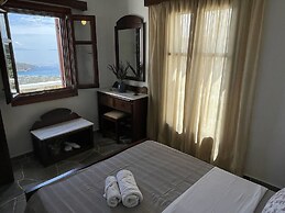 Mirsini Apartments in Sifnos