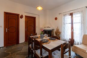 Mirsini Apartments in Sifnos