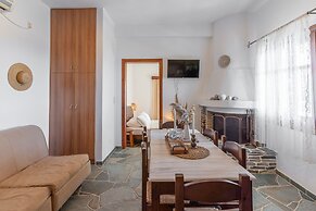 Mirsini Apartments in Sifnos