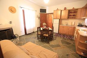 Mirsini Apartments in Sifnos