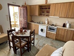 Mirsini Apartments in Sifnos