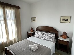 Mirsini Apartments in Sifnos