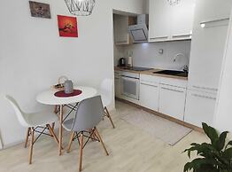 Comfortable Crikvenica Apartment With Terrace and Wifi