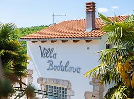 Tranquil Getaway Polje Villa With Pool