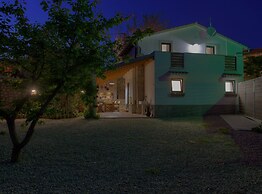 Tranquil Getaway Polje Villa With Pool
