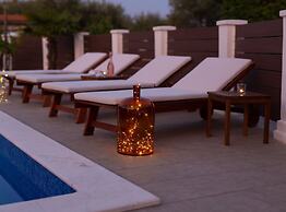 Tranquil Getaway Polje Villa With Pool