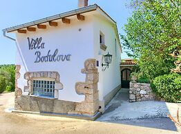 Tranquil Getaway Polje Villa With Pool