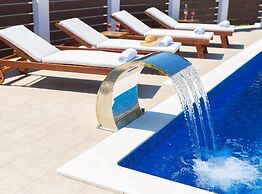 Tranquil Getaway Polje Villa With Pool