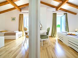 Tranquil Getaway Polje Villa With Pool