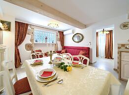 Tranquil Getaway Polje Villa With Pool