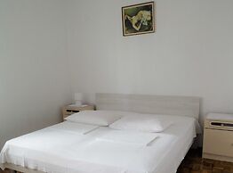 Airy Crikvenica Apartment With Terrace Close to Beach