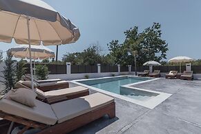 Villa Infinity Ena in Kalamaki