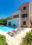 Villa Olive in Gerani