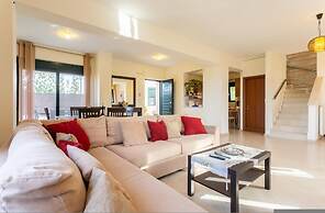 Villa Olive in Gerani