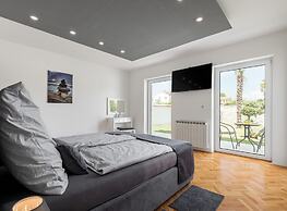 Aesthetic Villa With Private Pool