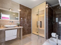 Aesthetic Villa With Private Pool